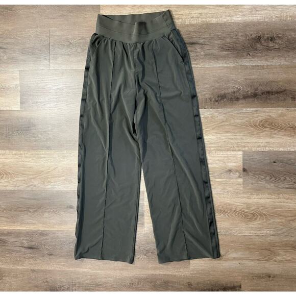 ATHLETA Nolita Wide Leg Featherweight Stretch Pant Mountain Olive Size 8 - Picture 4 of 11